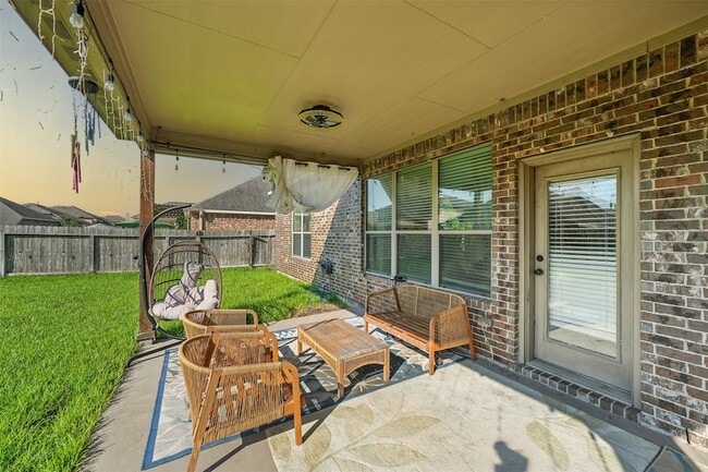 Building Photo - 26507 Grey Sparrow Dr