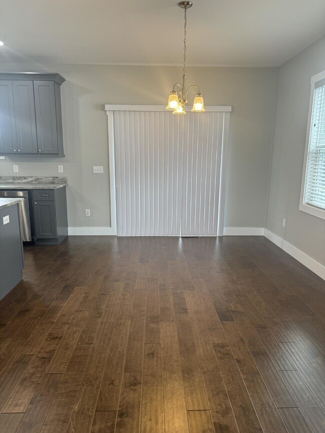 Building Photo - Three bedroom , 2.5 bathroom home in The C...