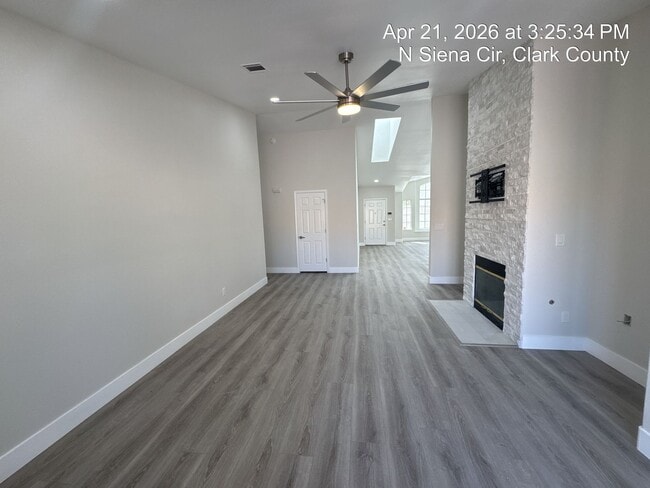 Building Photo - Remodeled Single Story, 4 Bedroom Home in Desert Shores