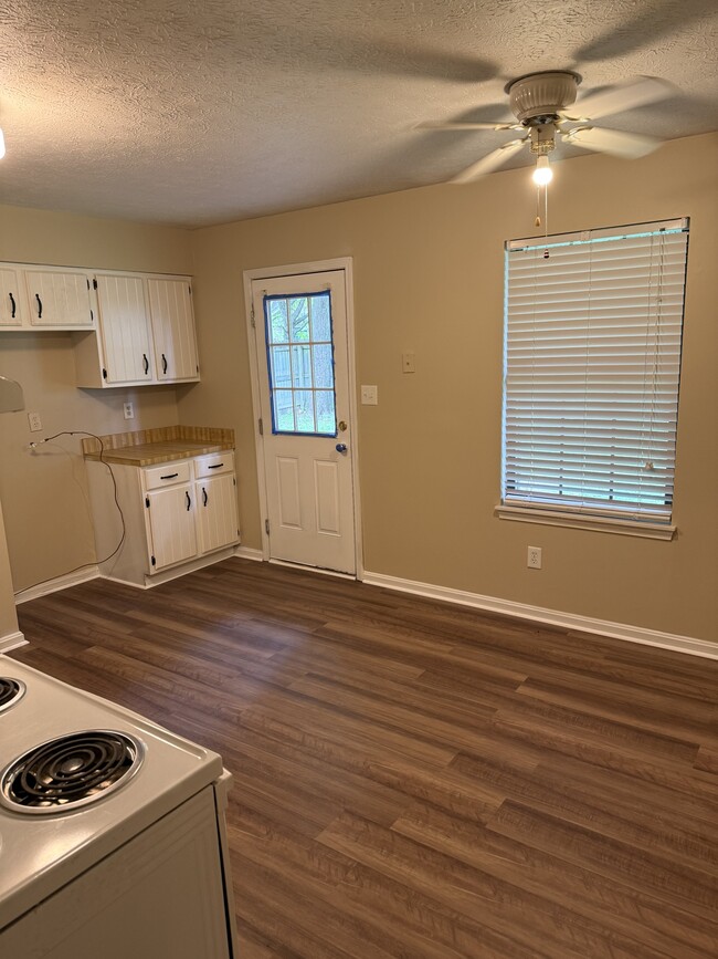 Building Photo - 6411 Bilsim Ln