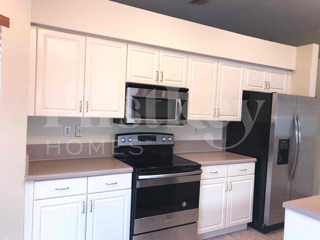 Building Photo - 2851 SW 193rd Terrace