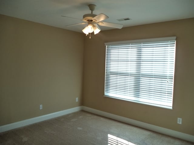 Building Photo - 4643 Aylesbury Dr
