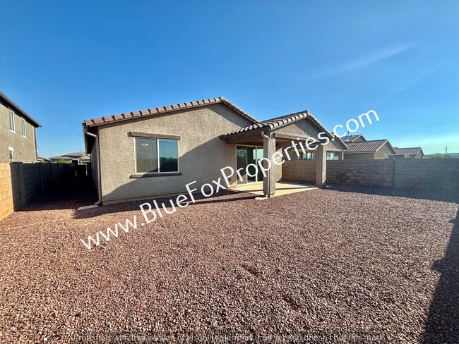 Building Photo - 21479 E Treasure Rd