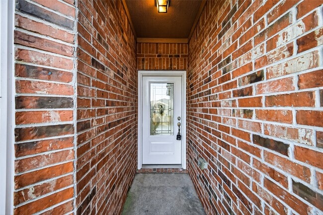 Building Photo - 20807 Echo Manor Dr