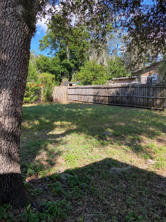 Building Photo - RENOVATED 3 BEDROOM 1 BATH HOME, TAMPA FL