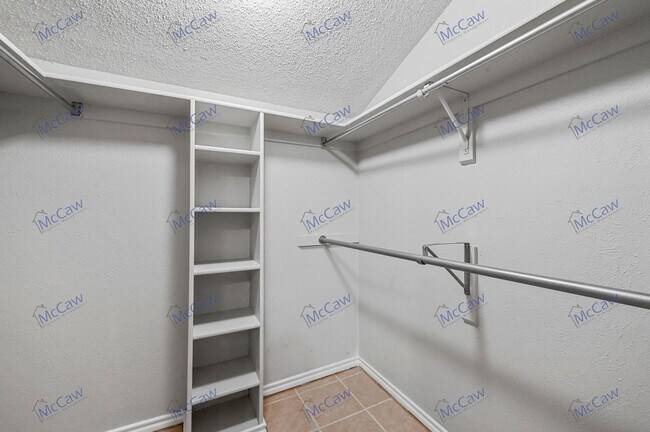 Building Photo - Adorable 1/1 Condo in Dallas! (75231)