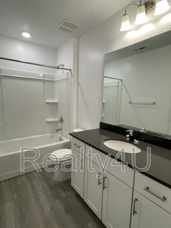 Building Photo - 1088 Waterway Ln