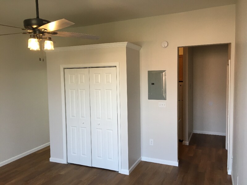 Building Photo - 810 St Paul St