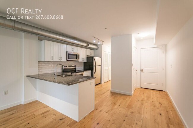 Building Photo - 224 Church St