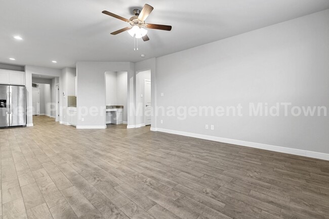 Building Photo - 1141 Southwark Dr