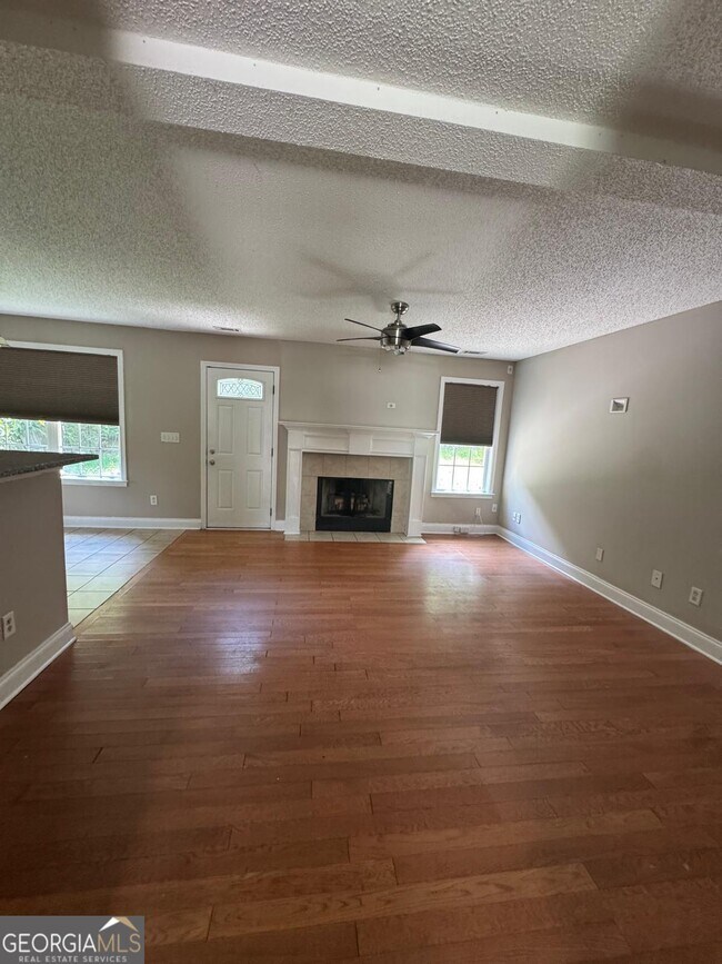 Building Photo - 520 Millbrook Villa Dr