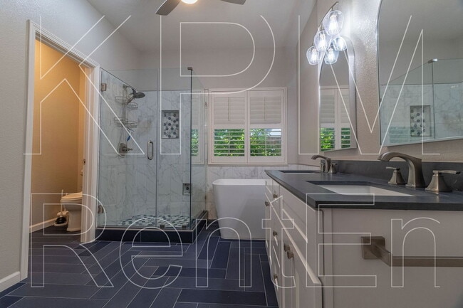 Building Photo - 10314 Creek Trail Cir