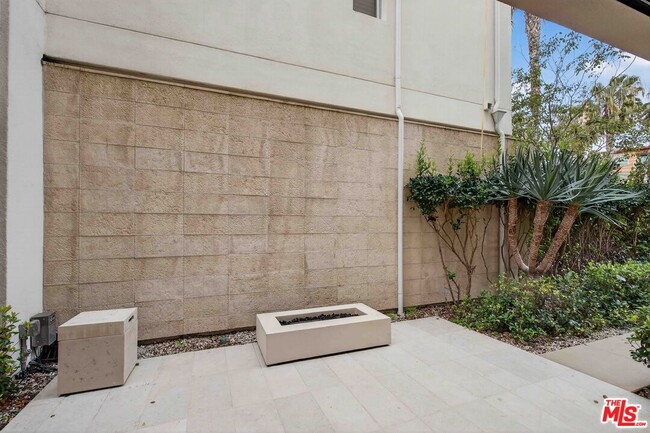 Building Photo - 12682 Millennium Dr