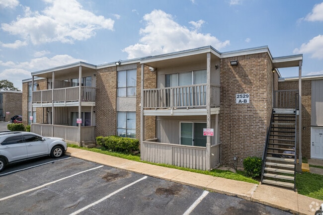 Building Photo - Regency Apartments