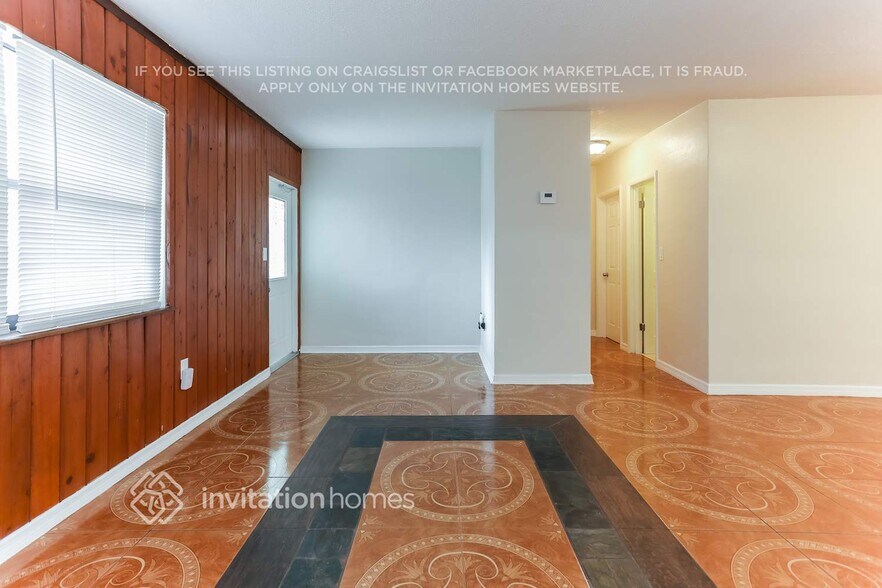 Building Photo - 241 N 69th Ave