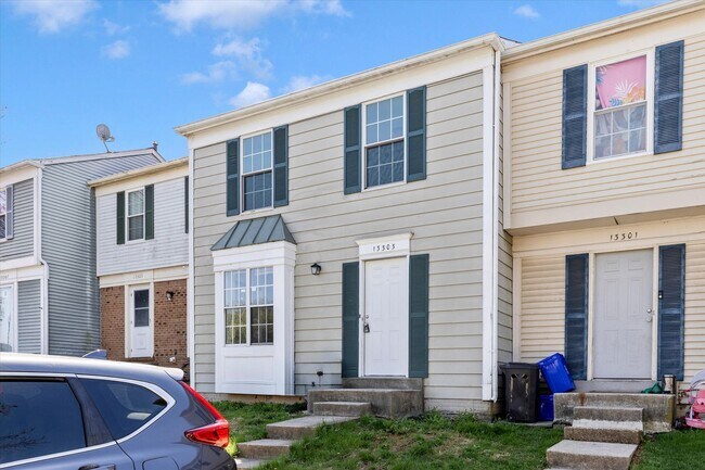Building Photo - Churchill Town Rental