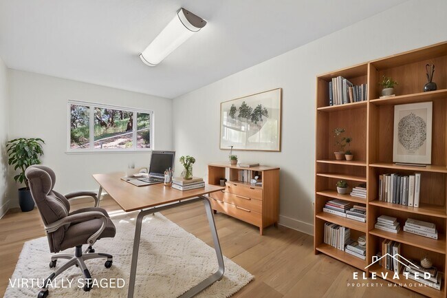 Building Photo - 9400 Chalk Hill Rd