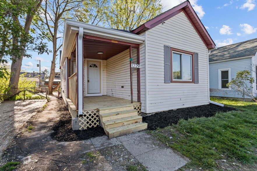 Building Photo - 1229 N Courtland Ave
