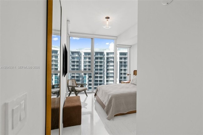 Building Photo - 300 Biscayne Blvd Way