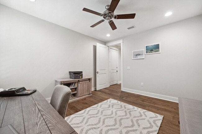 Building Photo - 327 Cobalt Ln