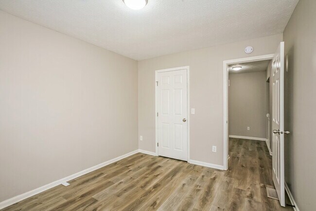 Building Photo - 7462 Carnation Ln