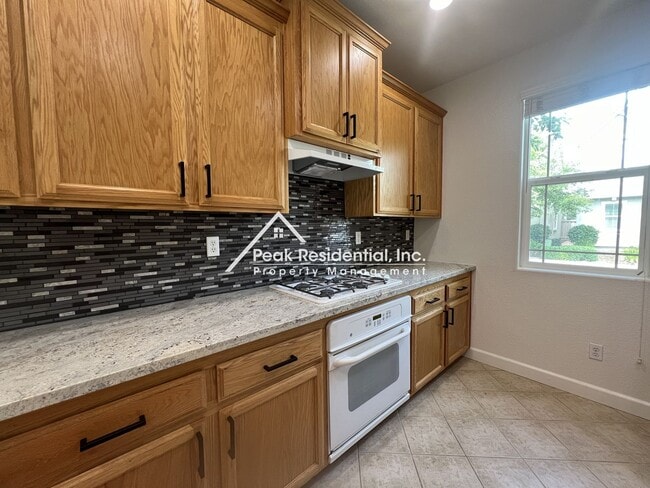 Building Photo - A Wonderful 3bd/2.5ba Natomas Home with Garage!