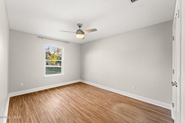 Building Photo - 702 Michigan Ave