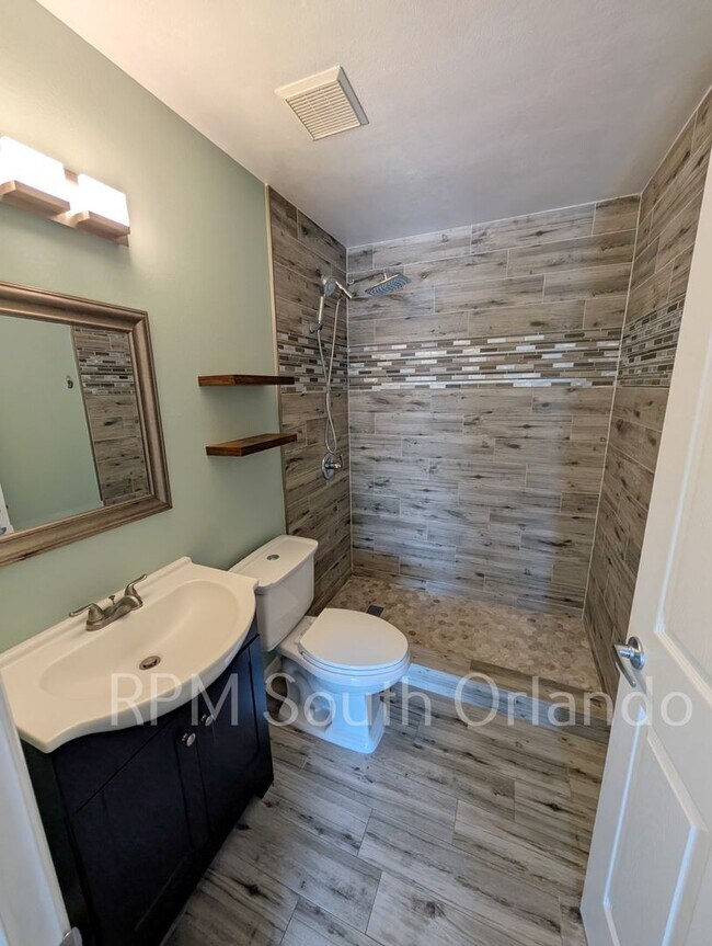 Building Photo - 3-bedroom 2-bath home in Meadow Woods
