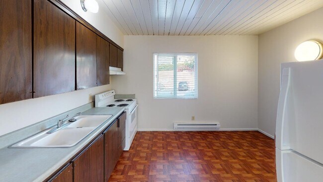 Building Photo - 1313 E Foothill Blvd