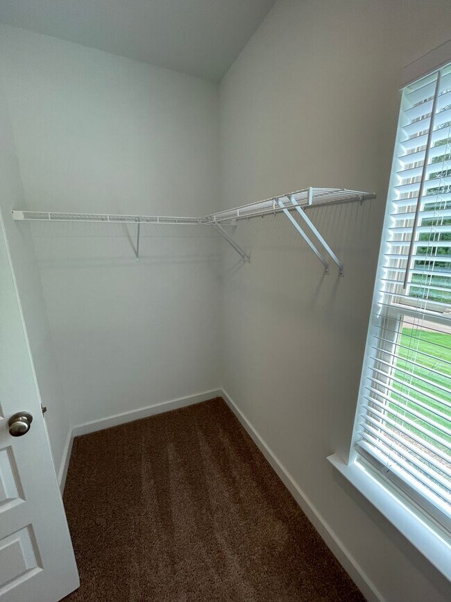 Building Photo - Home for Rent in Weaver, AL!!! View with 4...