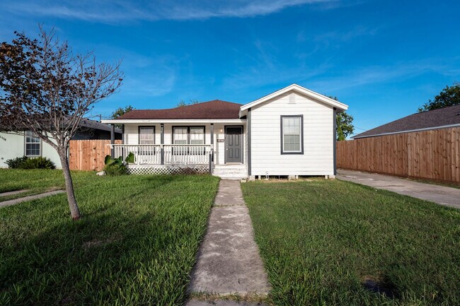 Building Photo - 1538 S 19th St