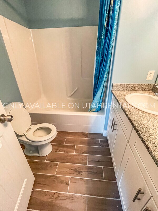 Building Photo - 4552 Long Way