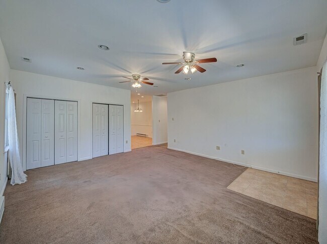 Building Photo - 756 Lakehurst Rd