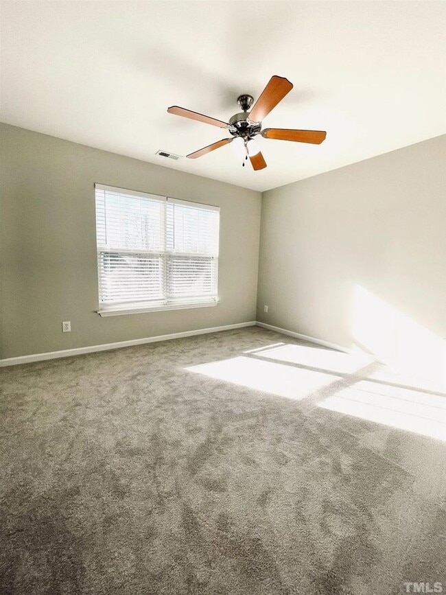 Building Photo - Comfortable 3BD, 2.5BA Raleigh Home with a 1-Car Attached Garage in an HOA Community with Amenities