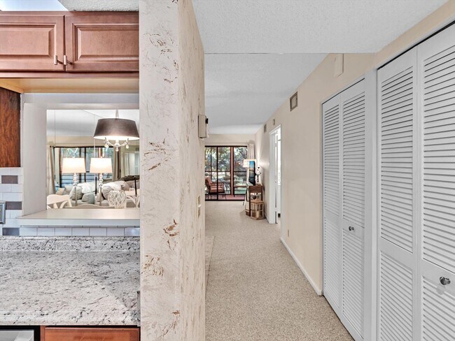 Building Photo - 10143 Mangrove Dr