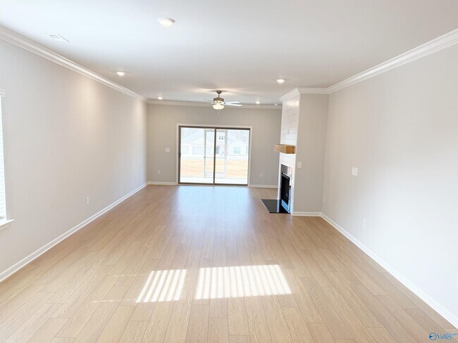 Building Photo - 217 Stockyard Cir