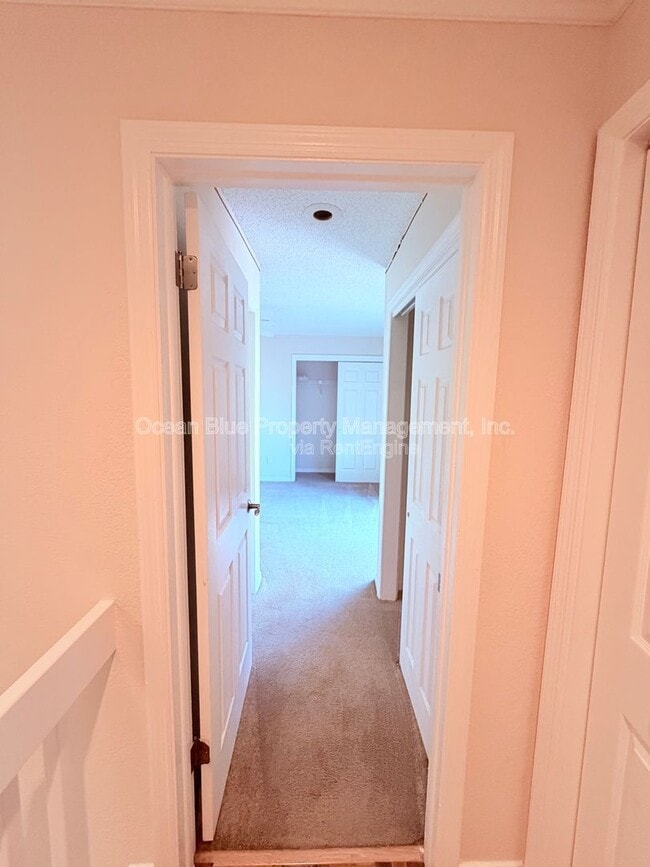 Building Photo - 15436 E Pond Woods Dr