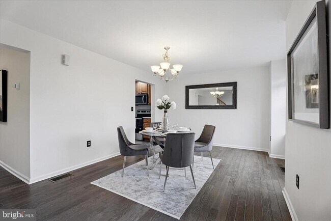 Building Photo - 1031 Balley Dr