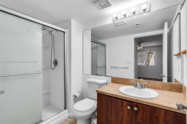 Building Photo - 3229 Coral Lake Dr