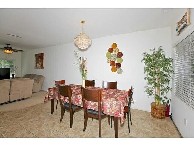 Building Photo - 91-1050-1050 Kaileolea Dr