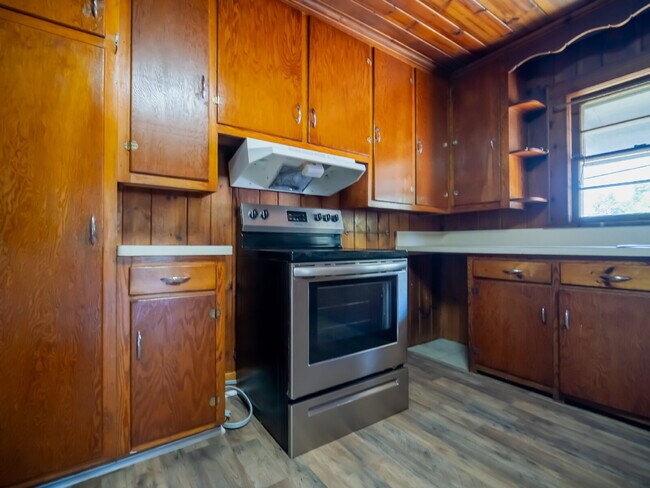 Building Photo - 503 Childs St