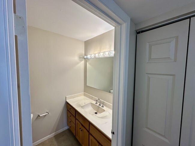 Building Photo - 6188 Pinewood Ct