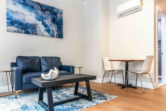 Building Photo - 44 Bromfield St