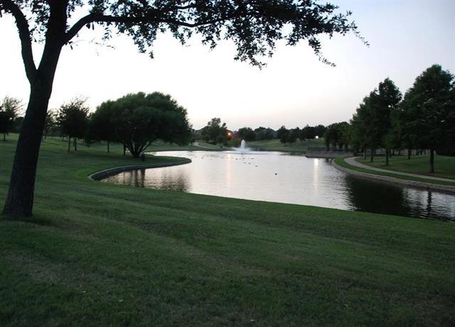 Building Photo - 3916 Rushden Ct