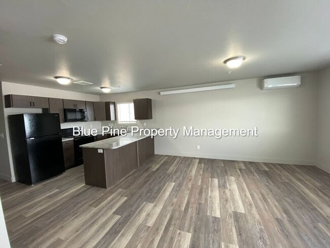 Building Photo - 6255 N Freedom Rd