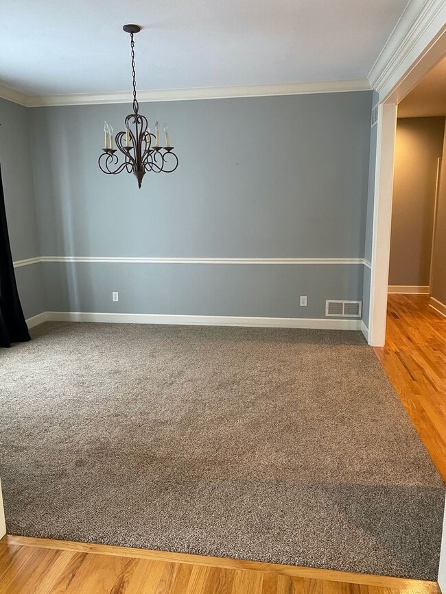 Building Photo - Wonderful Fox Chase home with fantastic sp...