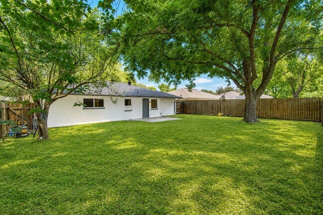 Building Photo - 13619 Elm Ct