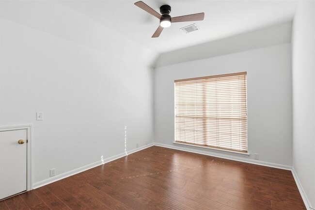 Building Photo - 11316 Cedarcliffe Dr