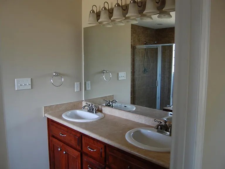 Building Photo - 4501 Country Oak Dr