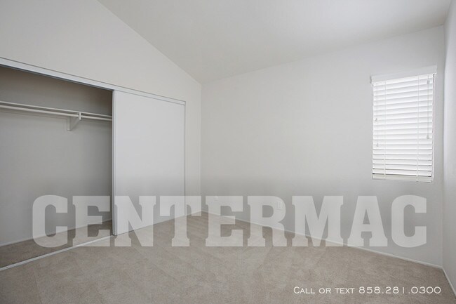 Building Photo - 11816 Bernardo Terrace